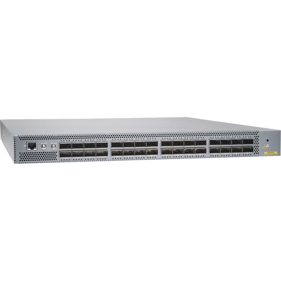 Juniper QFX5200-32C-AFI-T2 1U switch with 32 x 100G ports, dual AC power supplies, and flexible airflow
